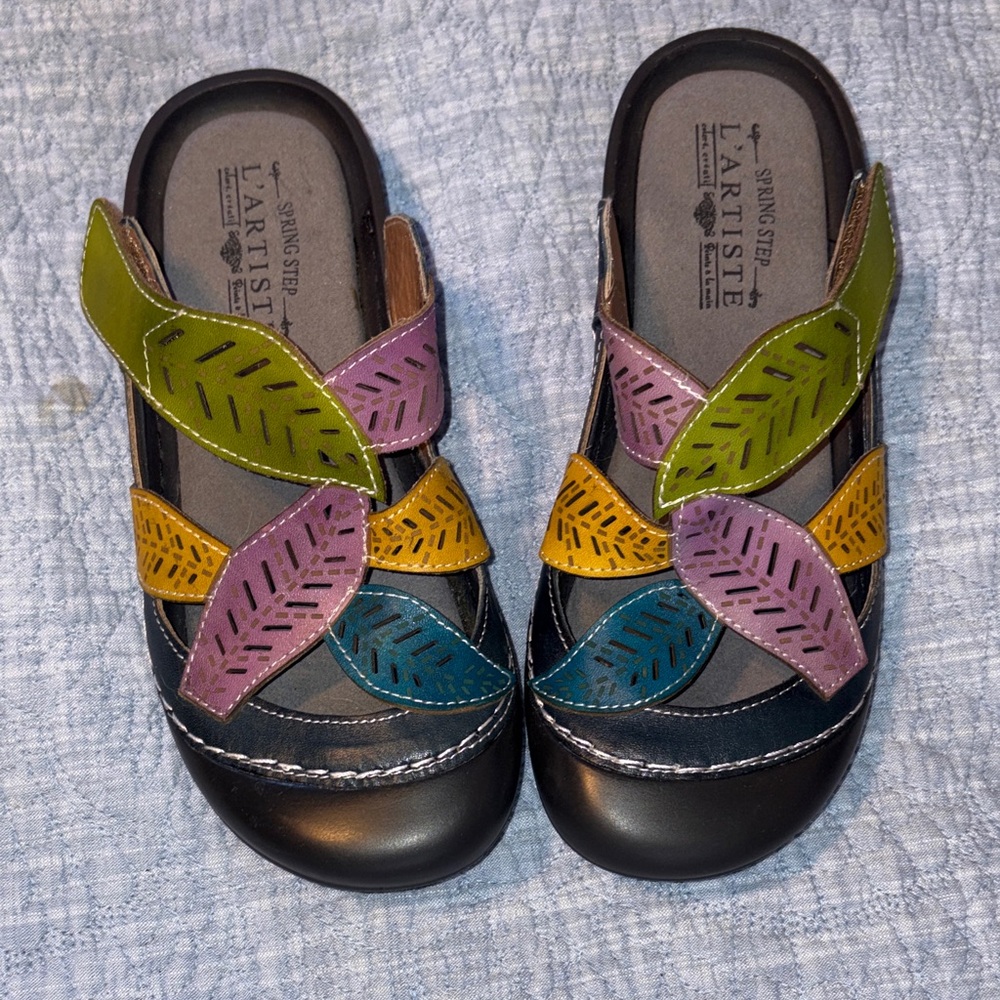 Jexa Slide from L'Artiste by Spring Step with Multicolor Leaf Appliqués